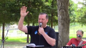 Pastor Steve Hoden delivers a blessing.